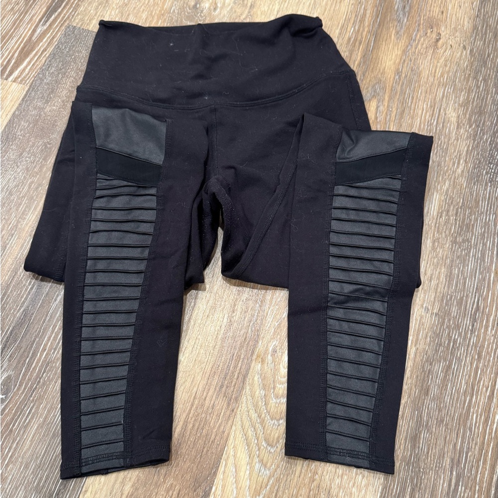 All Yoga leggings